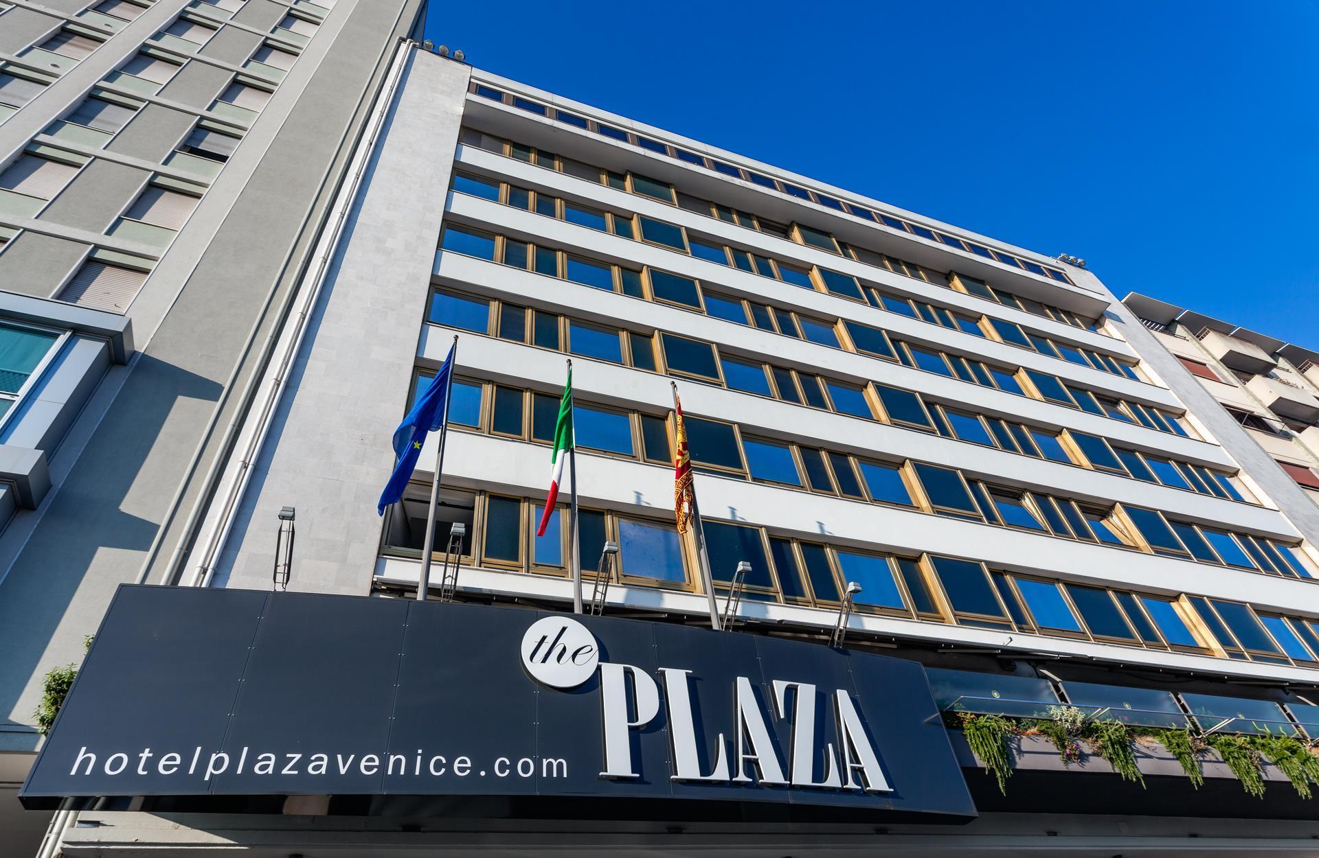 Hotel Plaza Местре Екстериор снимка